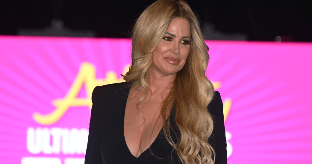 Djali i Kim Zolciak akuzohet për abuzim të dyshuar të kafshëve në frikën e kalit