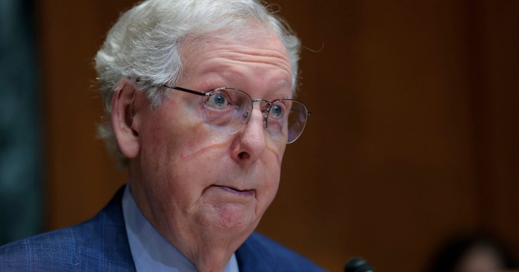 Mitch McConnell përballet me kërkesën 'Kthim ose dorëheqje' nga hosti i Fox News