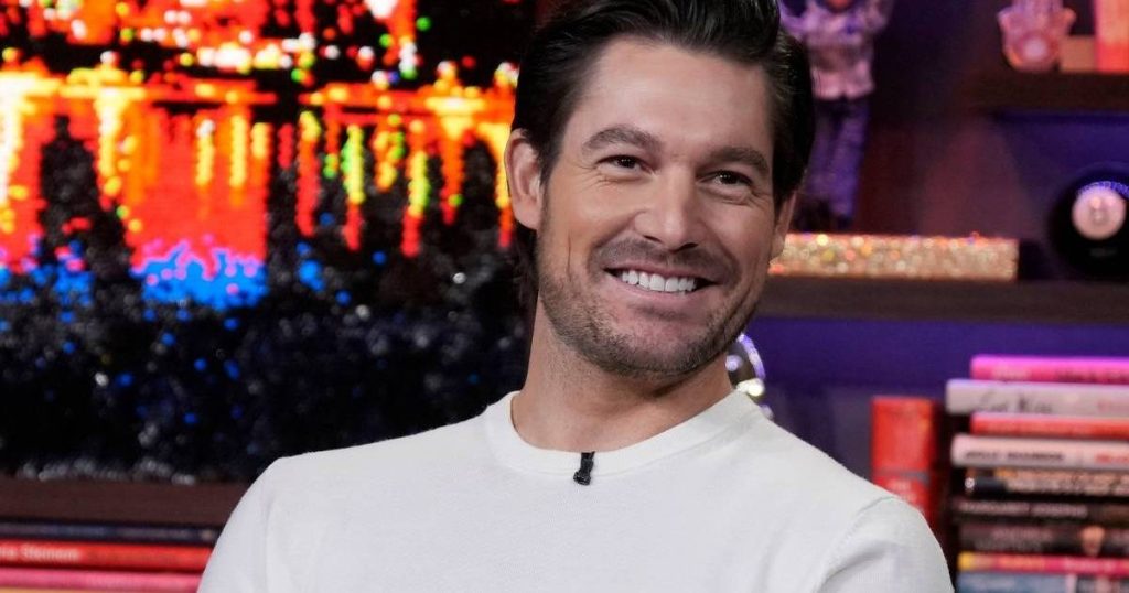 Pamja e re e Yllit Southern Charm Craig Conover i ka fansat duke bërë një pamje të dyfishtë
