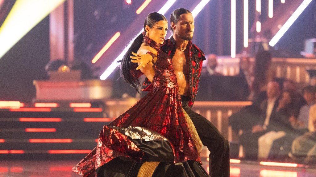 Jenna Dewan dhe Val Chmerkovskiy në sezonin 35 të DWTS