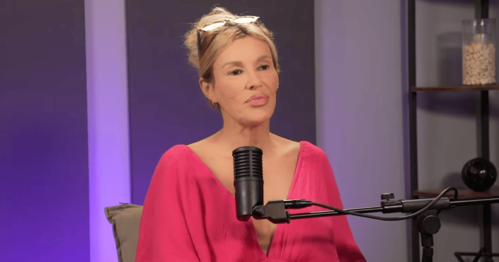 Brandi Glanville akuzon zyrën e Terry Dubrow për ndarjen e të dhënave