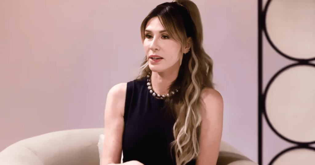 Carole Radziwill merr titujt, Luann de Lesseps bën vetë