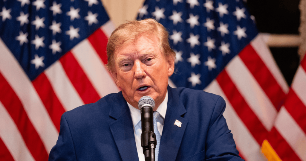 Donald Trump kërkon falje nga LeBron James për incidentin e himnit