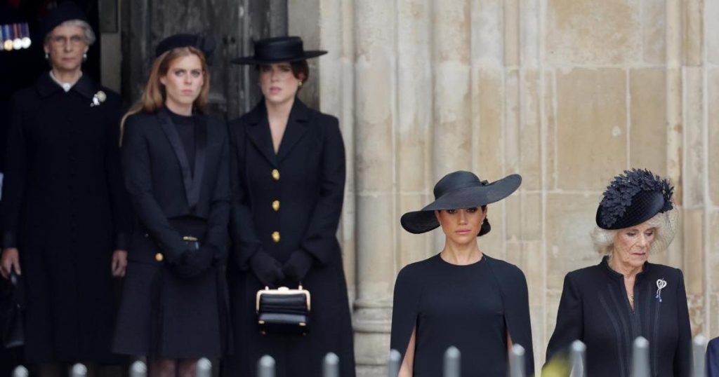 Princesha Eugenie përpiqet të shpjegojë dhuratën 26 mijë dollarë të Meghan Markle në eBay - Burimi