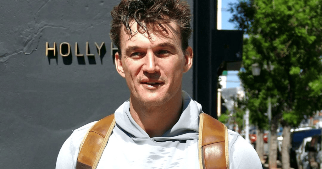 Tyler Cameron shpjegon largimin e sikletshëm të 'DWTS' pas rezultateve të gjyqtarëve